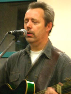 Hugh Featherstone singing at a Candlelight concert for Amnesty International in Viersen Hugh Featherstone singing at a Candlelight concert for Amnesty International in Viersen