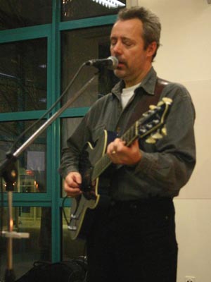 Hugh Featherstone singing at a Candlelight concert in Viersen Hugh Featherstone singing at a Candlelight concert in Viersen