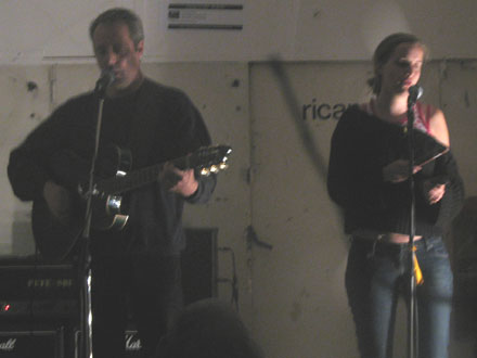 Hugh Featherstone and Kimbastian onstage in the Rue Bunte