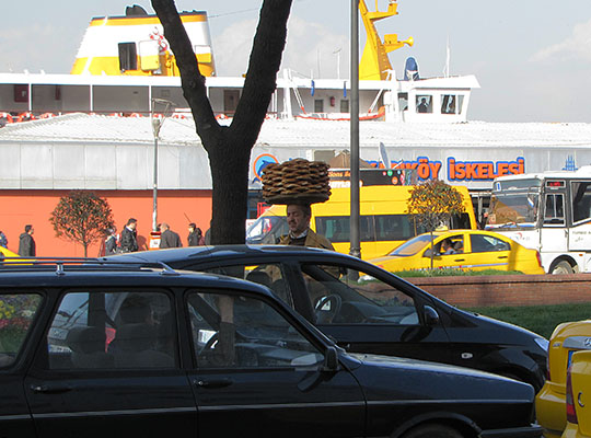 simitci seller, Erminönü ferry port, Istanbul simitci seller, Erminönü ferry port, Istanbul