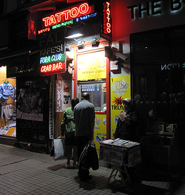 Lottery ticket seller's stand, Beyoglu, Istanbul Lottery ticket seller's stand, Beyoglu, Istanbul