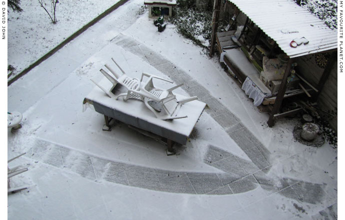 Snowstorm in a Berlin a back-yard by David John at The Cheshire Cat Blog Snowstorm in a Berlin a back-yard by David John at The Cheshire Cat Blog
