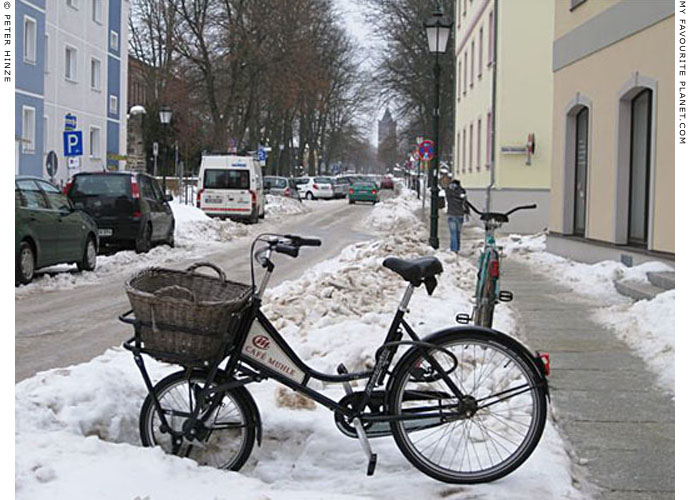 Delivery bicycle in Bernau by Peter Hinze at The Cheshire Cat Blog