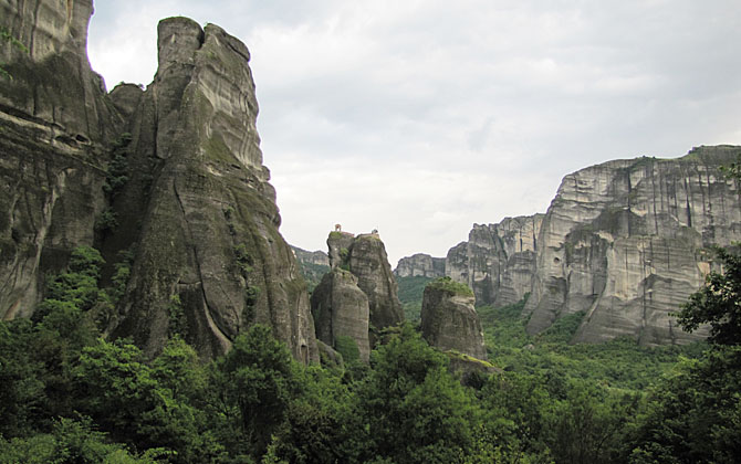 Meteora rocks, Greece at The Cheshire Cat Blog Meteora rocks, Greece at The Cheshire Cat Blog