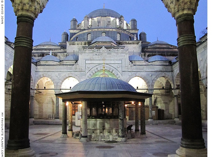 Beyazit Camii mosque, Istanbul, Turkey at the Mysterious Edwin Drood's Column