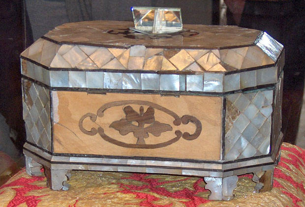 Casket containing a part of Mohammed's beard at the Mysterious Edwin Drood's Column