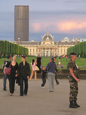 Ecole Militaire and Tour Montparnasse, Paris at My Favourite Planet