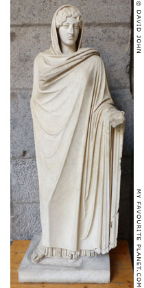 A statue of Aphrodite Sosandra, Naples at My Favourite Planet A statue of Aphrodite Sosandra, Naples at My Favourite Planet