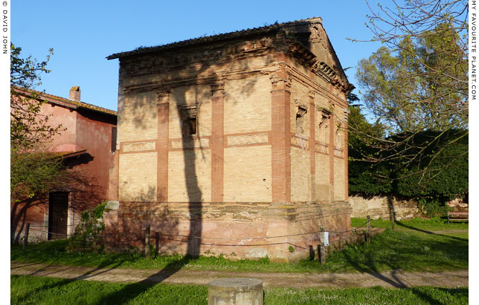 The tomb of Annia Regilla in Rome at My Favourite Planet