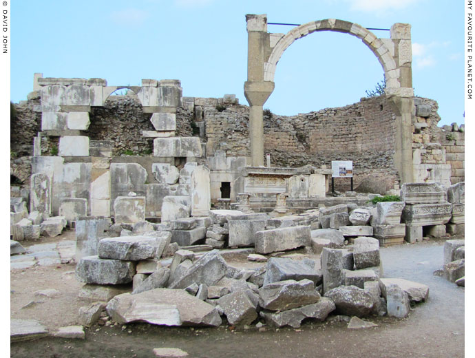 The Pollio Monument and the Domitian Fountain on Domitian Square, Ephesus at My Favourite Planet The Pollio Monument and the Domitian Fountain on Domitian Square, Ephesus at My Favourite Planet