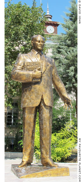 A statue of Kemal Atatürk in front of the Bergama tourist information office at My Favourite Planet