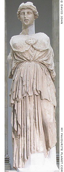 The Athena Parthenos statue from Pergamon in full length at My Favourite Planet The Athena Parthenos statue from Pergamon in full length at My Favourite Planet