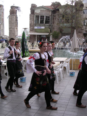 Serbian folk dancers visit Selcuk, Turkey at My Favourite Planet