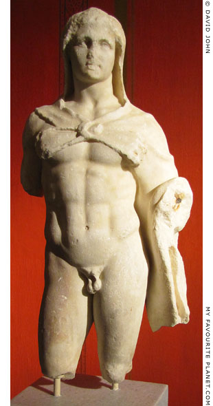 Statuette of the Greek hero Herakles wearing a lion skin at My Favourite Planet Statuette of the Greek hero Herakles wearing a lion skin at My Favourite Planet