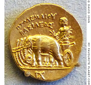 Alexander the Great in a chariot drawn by four elephants at My Favourite Planet Alexander the Great in a chariot drawn by four elephants at My Favourite Planet