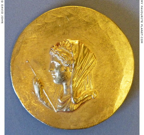 Olympias, mother of Alexander the Great on an Aboukir medallion at My Favourite Planet Olympias, mother of Alexander the Great on an Aboukir medallion at My Favourite Planet