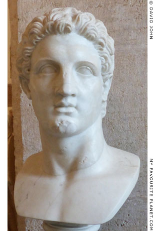 Colossal marble head of Alexander the Great in the Palazzo Nuovo, Capitoline Museums, Rome at My Favourite Planet Colossal marble head of Alexander the Great in the Palazzo Nuovo, Capitoline Museums, Rome at My Favourite Planet