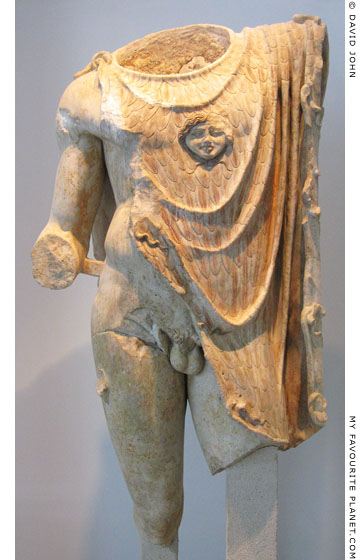 The Gorgoneion and aeigis on a Roman statue, Thessaloniki Archaeological Museum at My Favourite Planet The Gorgoneion and aeigis on a Roman statue, Thessaloniki Archaeological Museum at My Favourite Planet