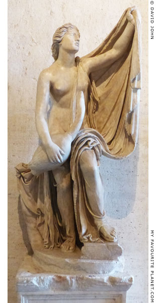 Statue of Leda and Zeus as a swan, Capitoline Museums, Rome at My Favourite Planet