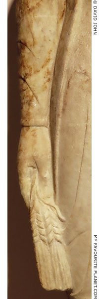 Wheat in the right hand of the Isis-Demeter statue from Brexiza at My Favourite Planet