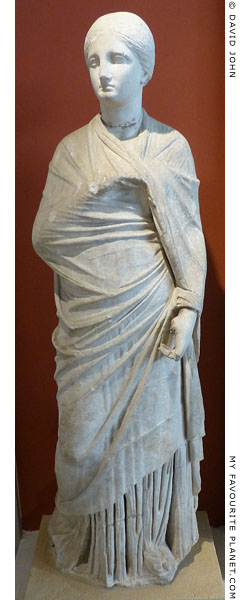 Marble statue of the Small Herculaneum Woman type at My Favourite Planet