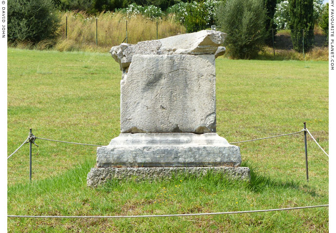 The Altar of Demeter Chamyne in the Olympia stadium at My Favourite Planet