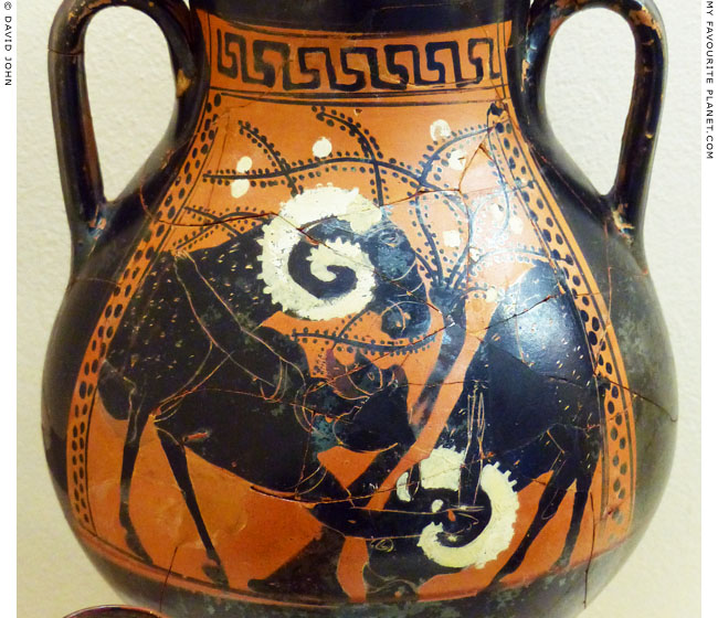 Odysseus escaping from Polyphemos' cave on a pelike from Kerameikos, Athens at My Favourite Planet Odysseus escaping from Polyphemos' cave on a pelike from Kerameikos, Athens at My Favourite Planet