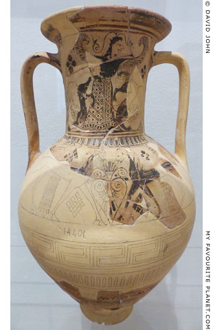 The Cycladic amphora from Rheneia with the Mistress of Animals at My Favourite Planet